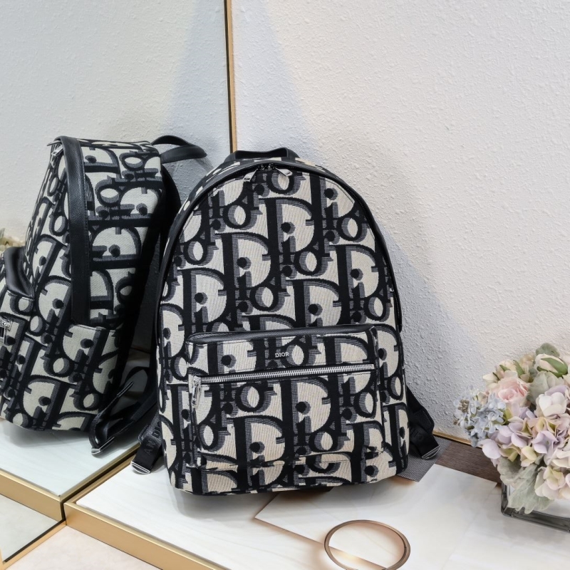 D*or backpacks